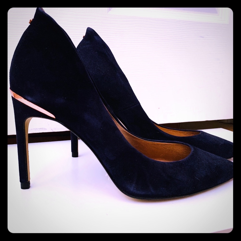 Ted Baker London Savio Suede Pump